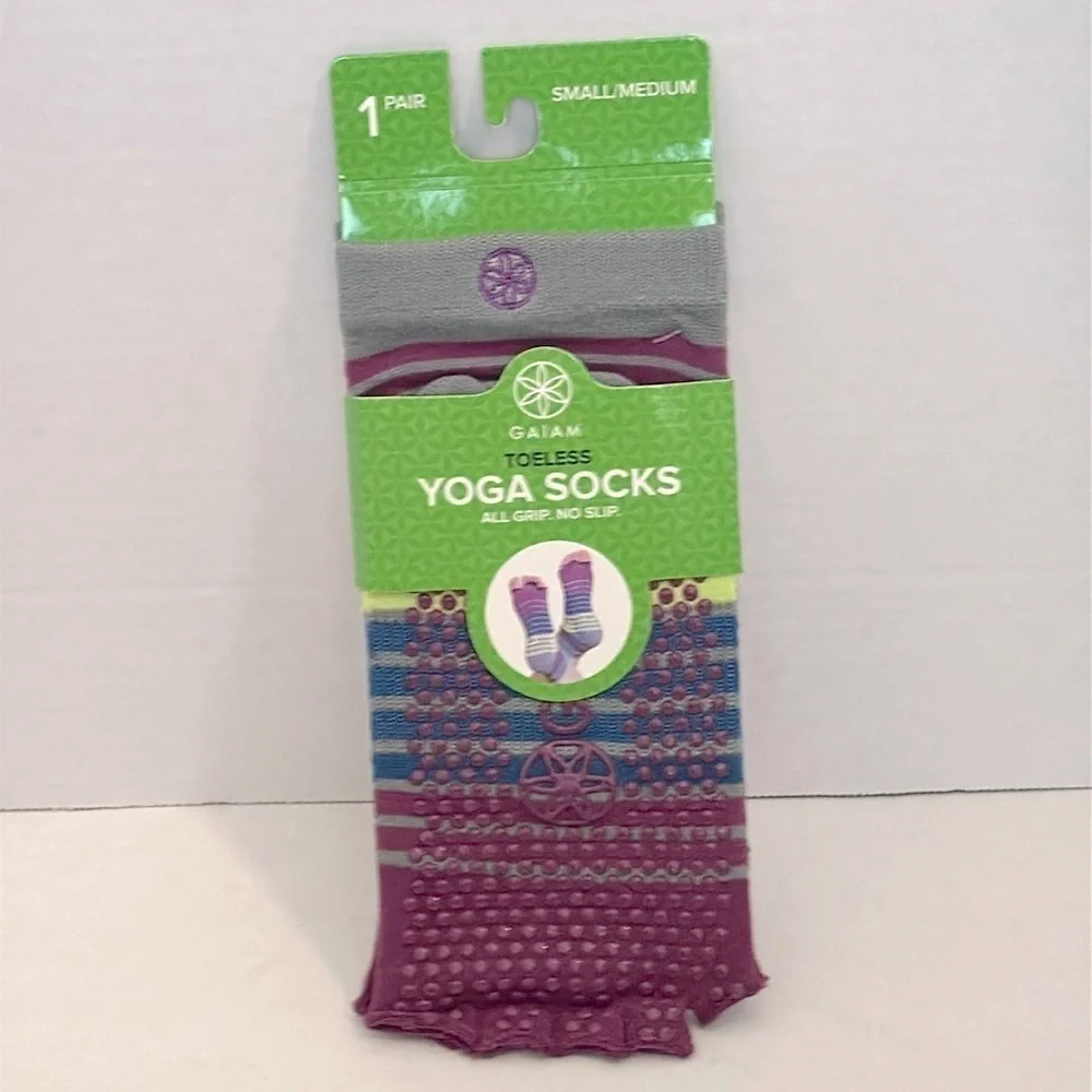 Gaiam Yoga Socks No Slip Grip Toeless Purple Size Small / Medium New In Package